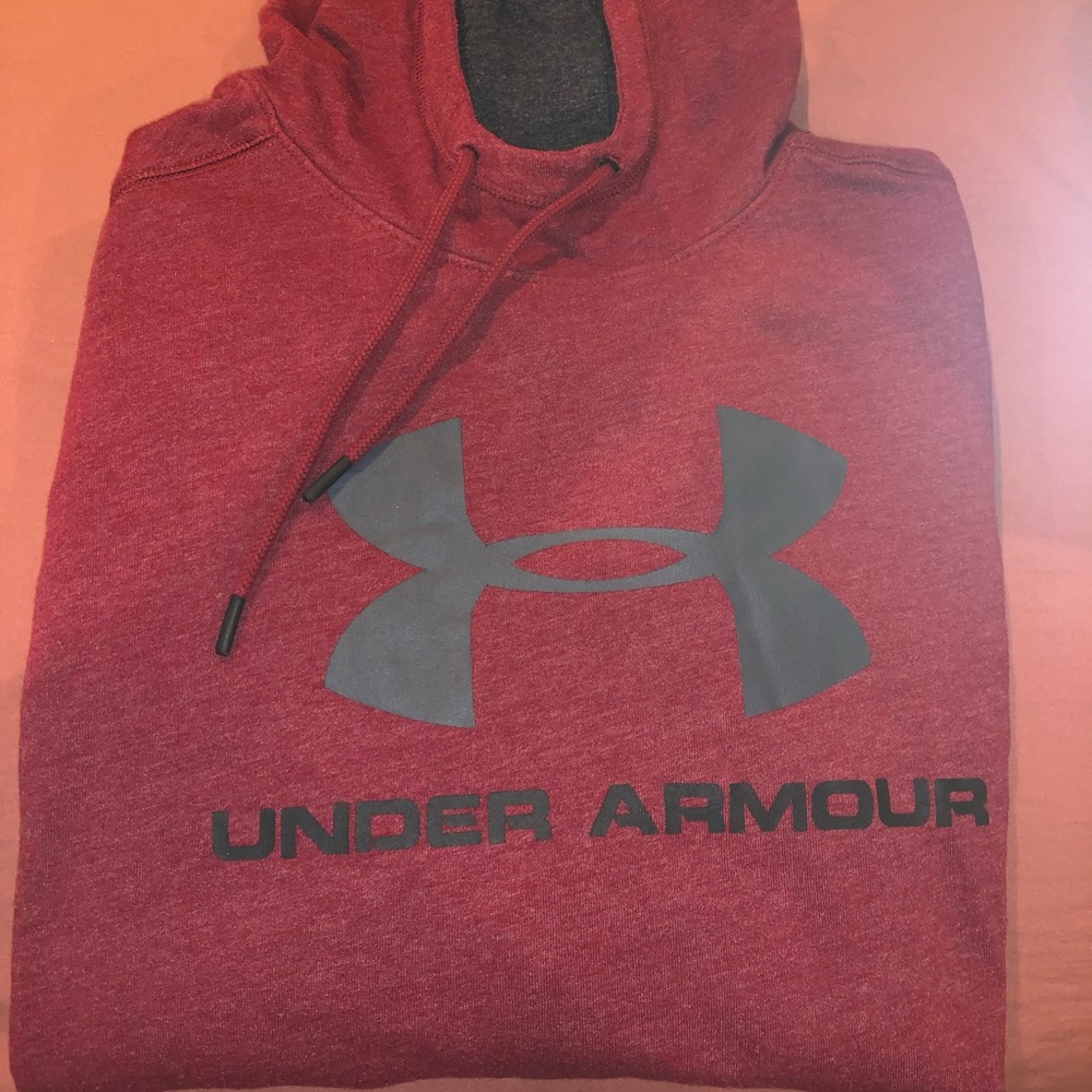 Mens XL Under Armour sweatshirt